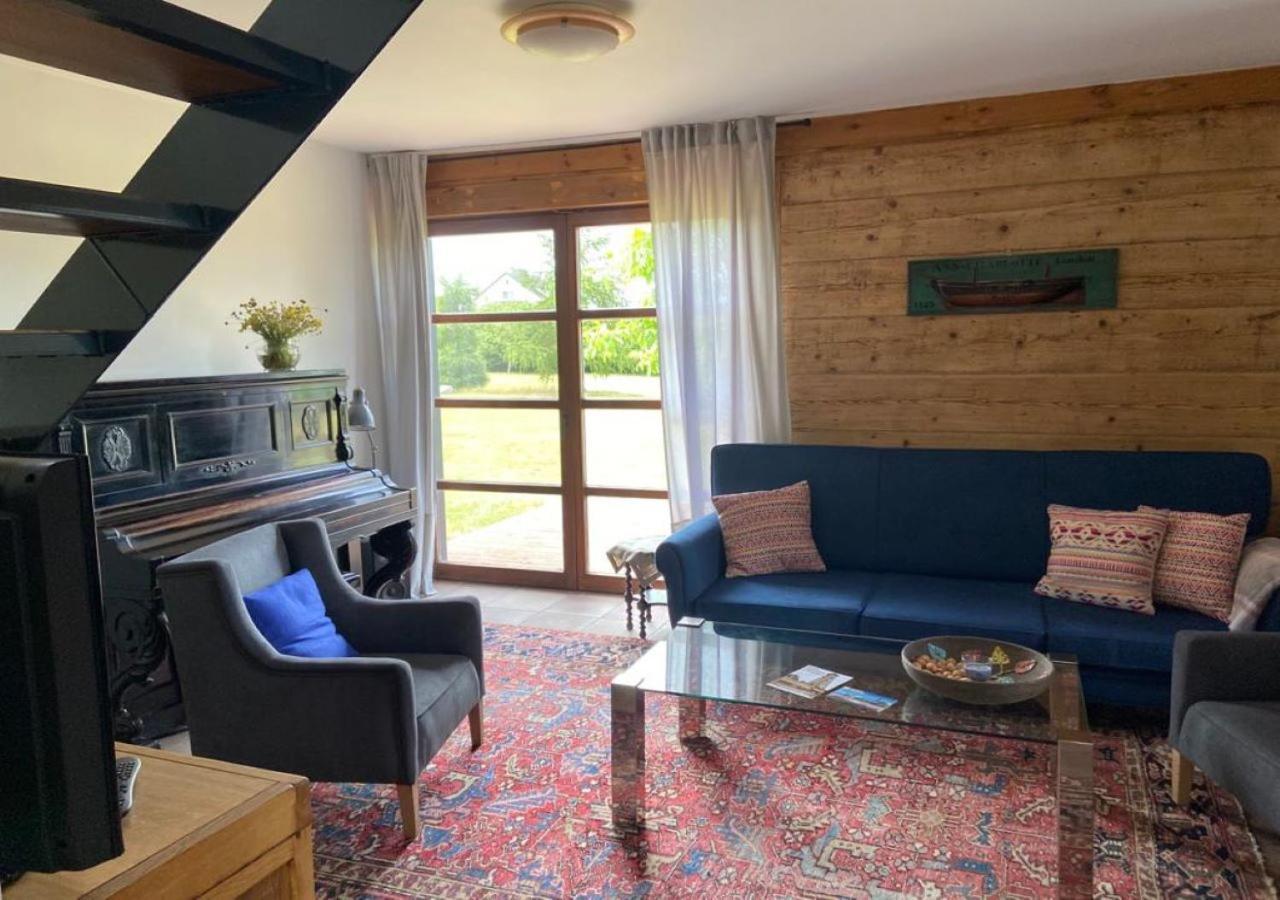 Poniatowka Holiday home *